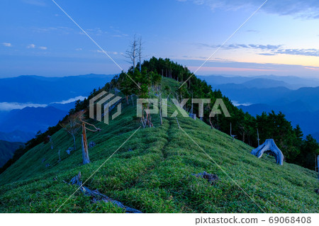 北田大原原的黎明（奈良縣吉野郡神北山村） 69068408