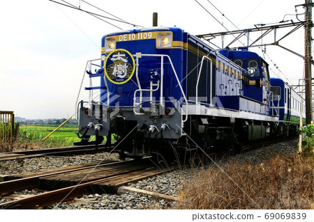 穿越關東平原東武鐵道DL Taiki的複興北斗星[DE10北斗星顏色] 69069839