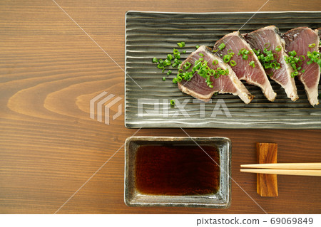 Batting of bonito Batting of bonito 69069849