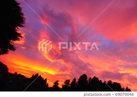 神奇的夕陽雲 69070048
