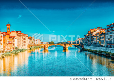 Beautiful panoramic view of the Arno River and the town of Renai 69071202