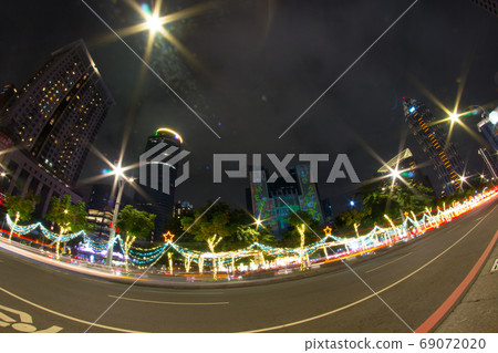 魚眼車軌 69072020