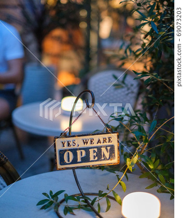 咖啡廳酒吧入口 69073203