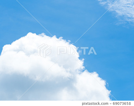 The vast blue sky and clouds sky The vast blue sky and clouds sky 69073658