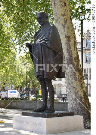 Statue of Mahatma Gandhi, Parliament Square London 69073719