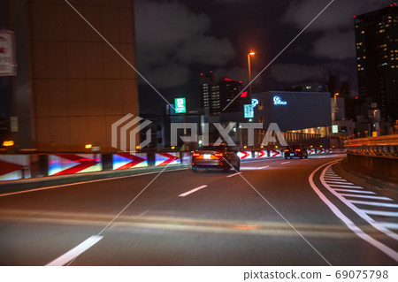 《東京都市快車道》夜間攝影 69075798
