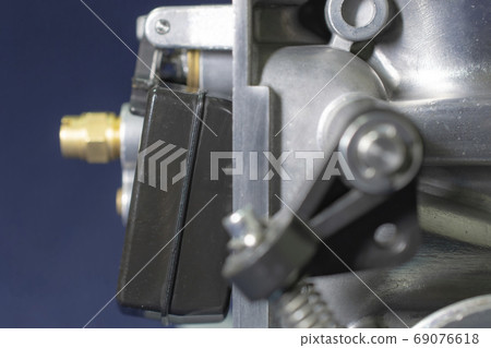 Carburetor overhaul float adjustment 69076618