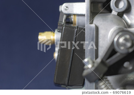 化油器大修浮子調整 化油器大修浮子調整 69076619