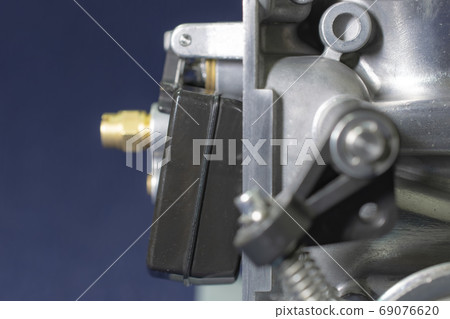 Carburetor overhaul float adjustment 69076620