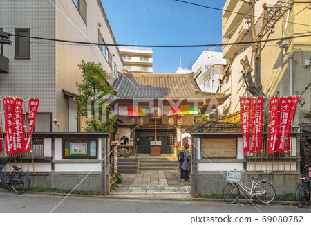 [Tokyo/Yushima] Shinjoin located at the base of Otokozaka of Yushima Tenmangu in Okachimachi 69080782
