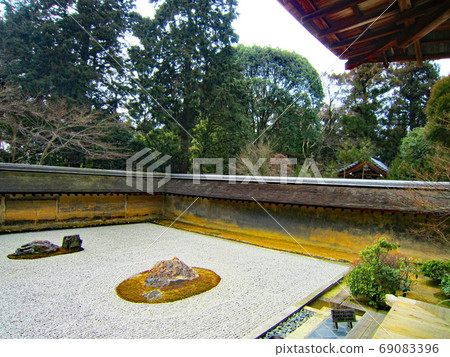 冬季的金閣寺場 冬季的金閣寺場 69083396
