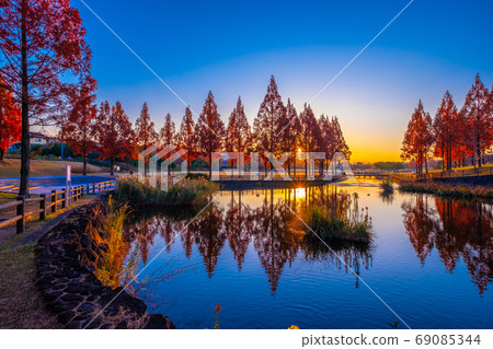 Uchiage River flood control greenery evening view Uchiage River flood control greenery evening view 69085344