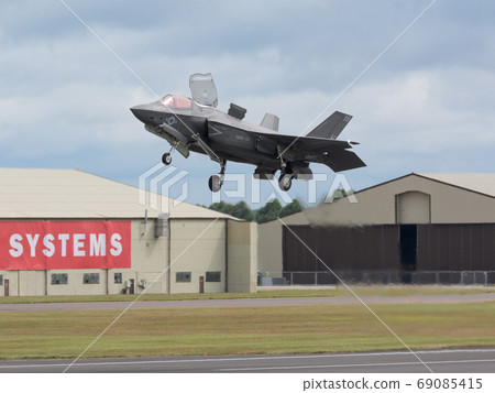 US Marine Corps F-35B Lightning II Takeoff US Marine Corps F-35B Lightning II Takeoff 69085415