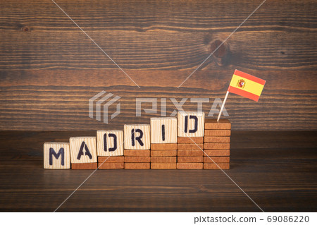 MADRID. City in Spain. Steps and flag MADRID. City in Spain. Steps and flag 69086220
