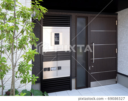 Delivery Box of Apartment House 69086327
