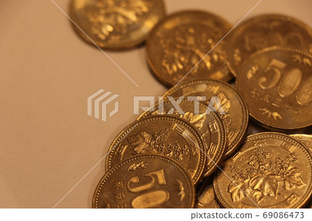 500 yen coin savings image 69086473