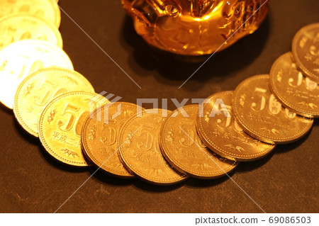 500 yen coin savings image 500 yen coin savings image 69086503