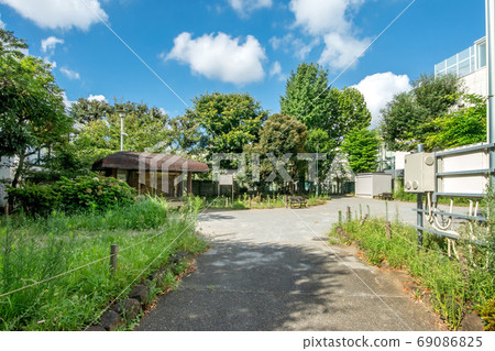 東京澀谷區的Sarugaku古住宅遺址公園 東京澀谷區的Sarugaku古住宅遺址公園 69086825