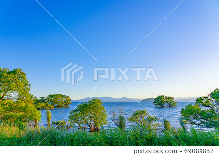 Lake Biwa, Shiga Prefecture, Hubei scenery Lake Biwa, Shiga Prefecture, Hubei scenery 69089832