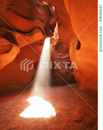 Rays of Antelope Canyon 69090847