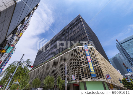 新橋站前的新新橋大廈 新橋站前的新新橋大廈 69091611