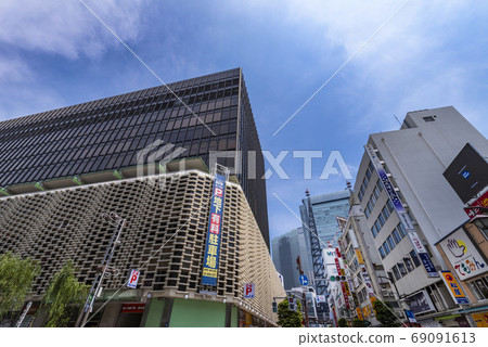 新橋站前的新新橋大廈 新橋站前的新新橋大廈 69091613