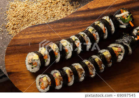Korean food Kimpa Korean-style seaweed roll Korean food Kimpa Korean-style seaweed roll 69097545