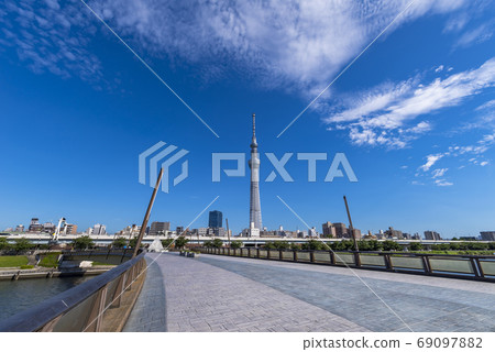 Scenery of Asakusa Sakurabashi and Tokyo Sky Tree 69097882