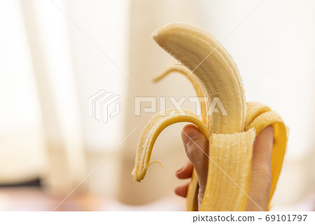 Delicious banana 69101797