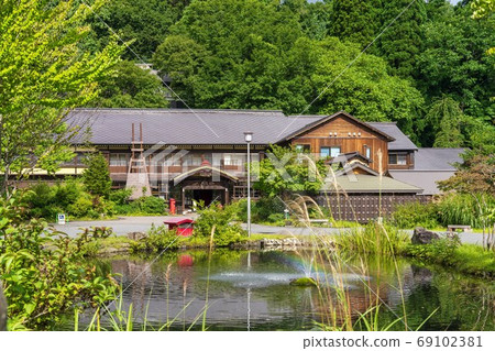 青森縣十和田市津田溫泉的夏日風景 69102381