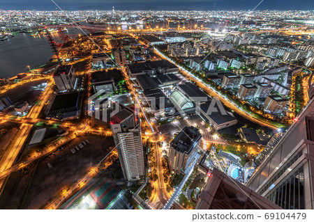 從崎島政府大樓看到的海灣地區夜景 69104479