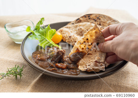 咖哩和薄煎餅薄煎餅在手 69110960