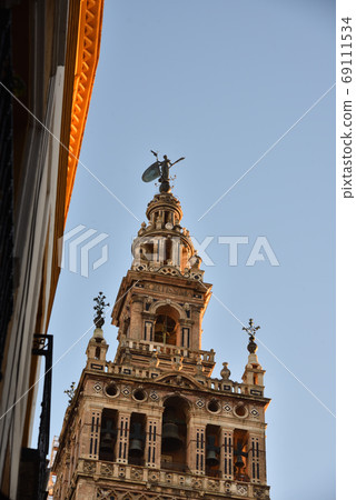 吉拉達塔和塞維利亞大教堂 69111534