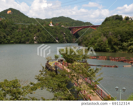 Enakyo (summer) and red bridge Enakyo (summer) and red bridge 69112314