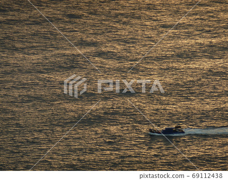 Beautiful sunset saw from Guanshan of Kenting National Park Beautiful sunset saw from Guanshan of Kenting National Park 69112438