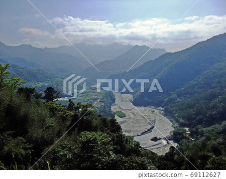 Sunny nature landscape of the Fuxing District area 69112627