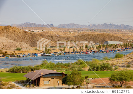 Many people playing water sport at Bullhead City Many people playing water sport at Bullhead City 69112771