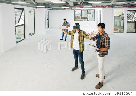 Testing new VR application 69115504