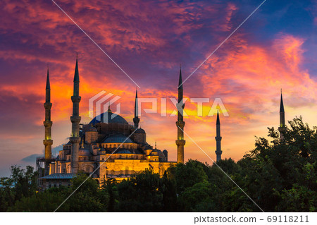 Blue mosque (Sultan Ahmet) in Istanbul 69118211