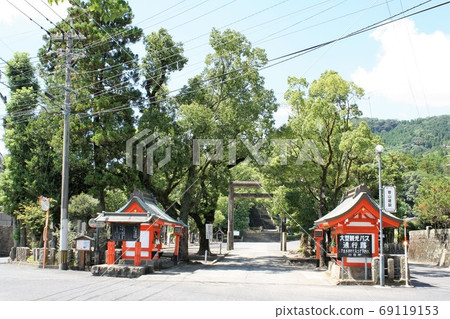 Kagoshima Jingu Shrine entrance Kagoshima Jingu Shrine entrance 69119153