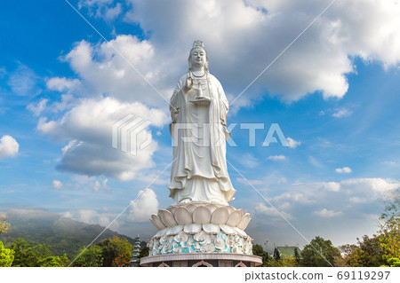 White Buddha statue in Danang 69119297