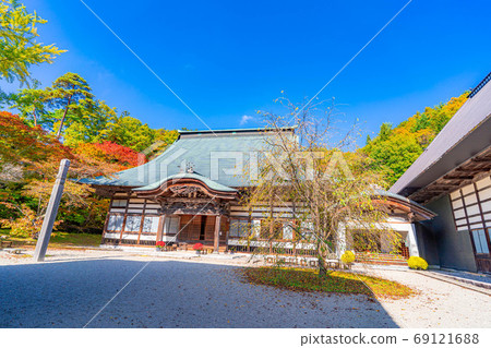大町市靈寶寺紅葉[長野縣] 69121688