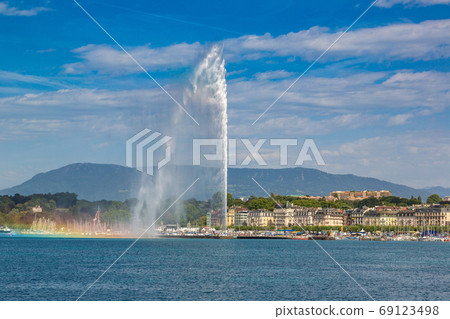Geneva lake and Jet fountain in Geneva 69123498
