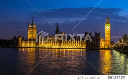 Big Ben, Parliament, Westminster bridge in London 69123665
