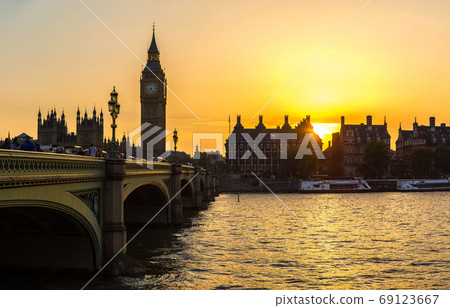 Big Ben, Parliament, Westminster bridge in London Big Ben, Parliament, Westminster bridge in London 69123667