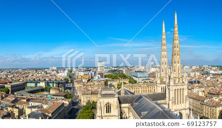 Panoramic view of Bordeaux Panoramic view of Bordeaux 69123757