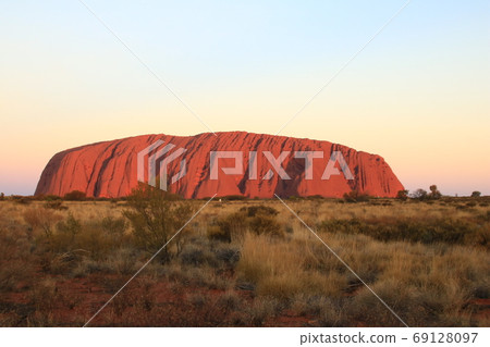 Uluru Uluru 69128097