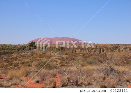 Uluru Uluru 69128111