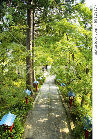 Daizenji Sanmon seen from the dressing room 69128177