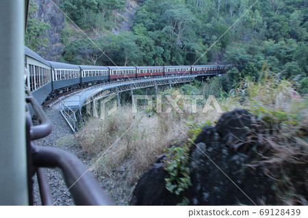 Takahara train 69128439